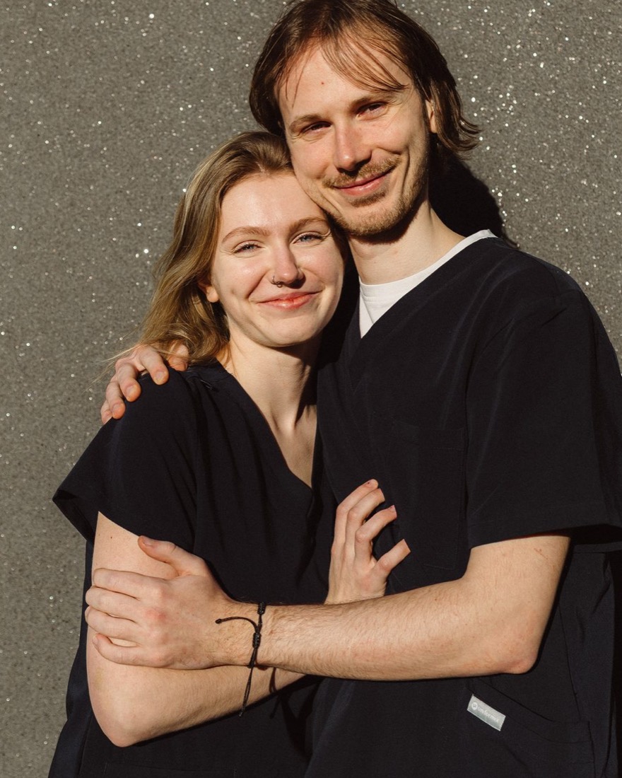 Weronika i Jakub przed gabinetem